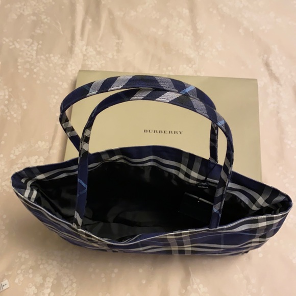 Burberry Tote Bag - Picture 2 of 7